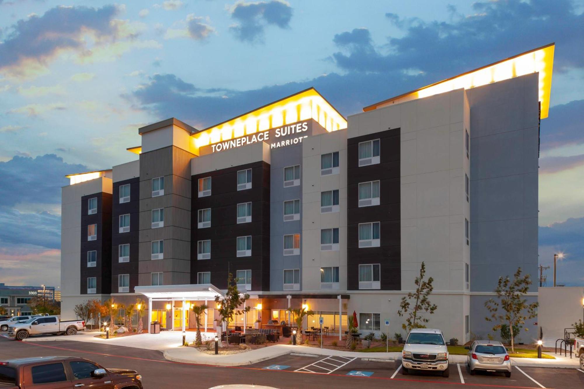 Towneplace Suites By Marriott San Antonio Westover Hills Eksteriør billede